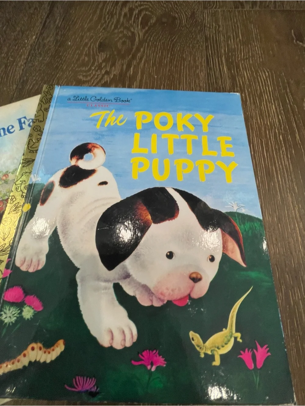 The Little Red Hen Board Book - Bright Yellow Cover